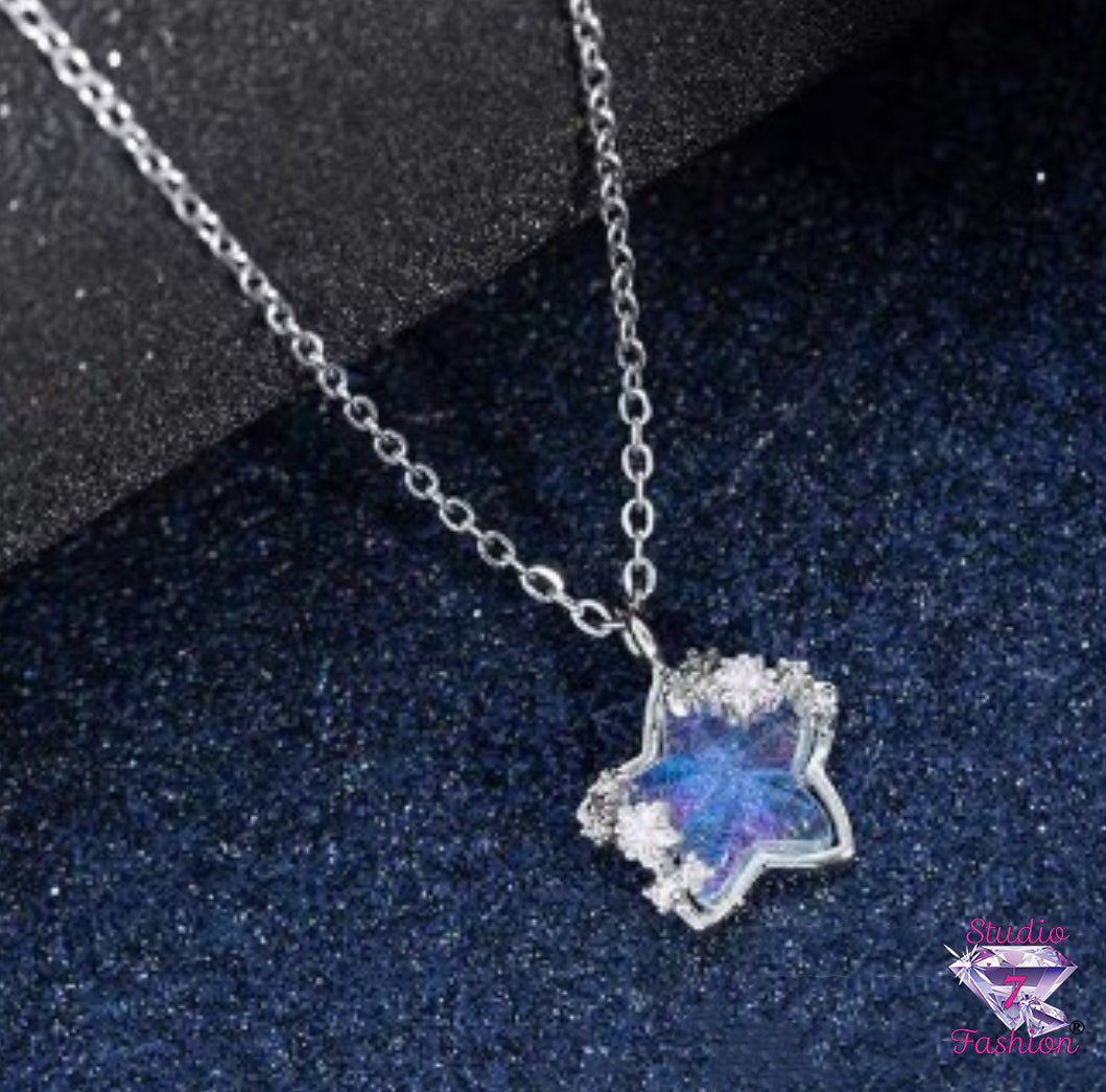 Twinkle Star Necklace