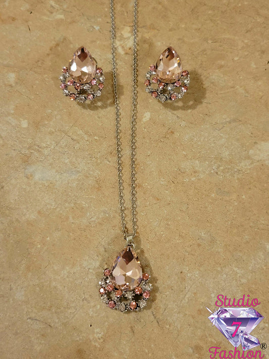 Rose Quartz Rhinestone Necklace Earring Set