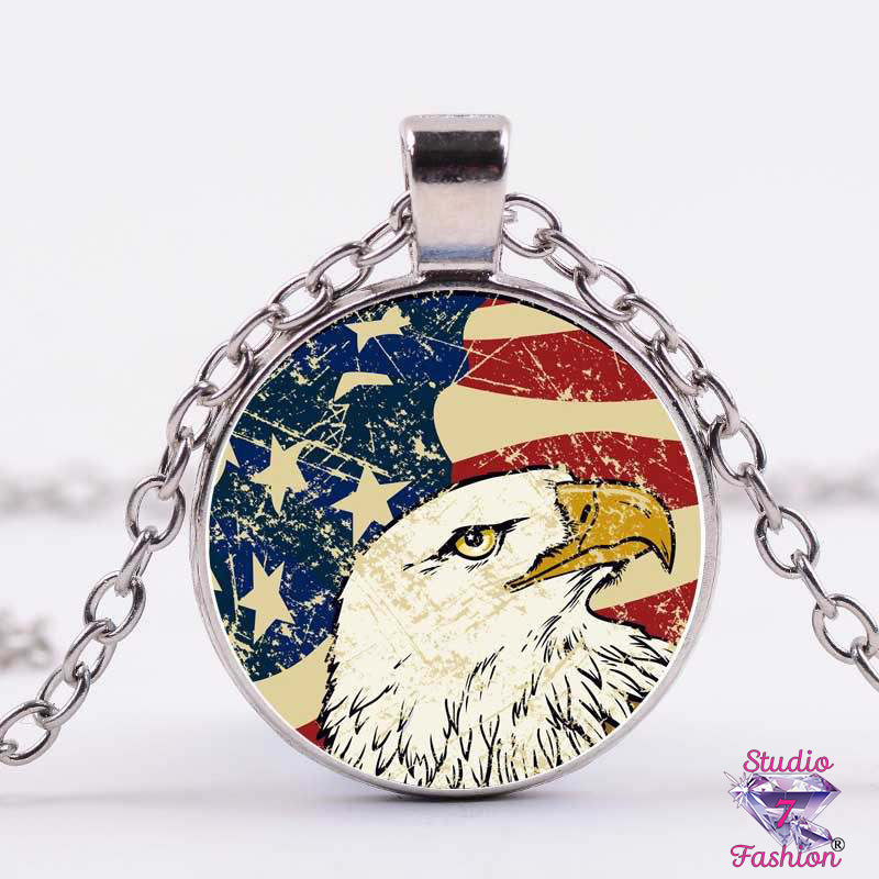 Proud Eagle Cabochon Necklace