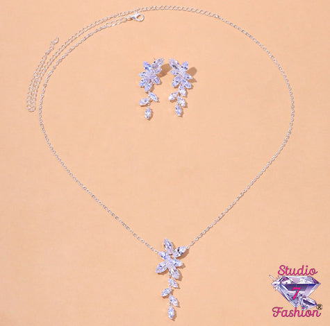 Fantastic Rhinestone Necklace Earring Set