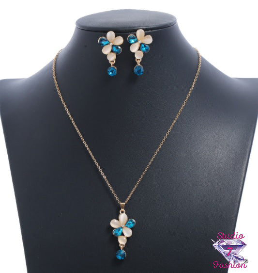 Floral Moonstones Set Necklace Earrings