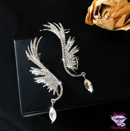 Pair Crystal Rhinestone Ear Crawlers