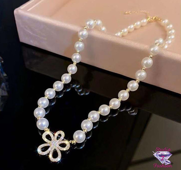 Pearl Rhinestone Floral Necklace