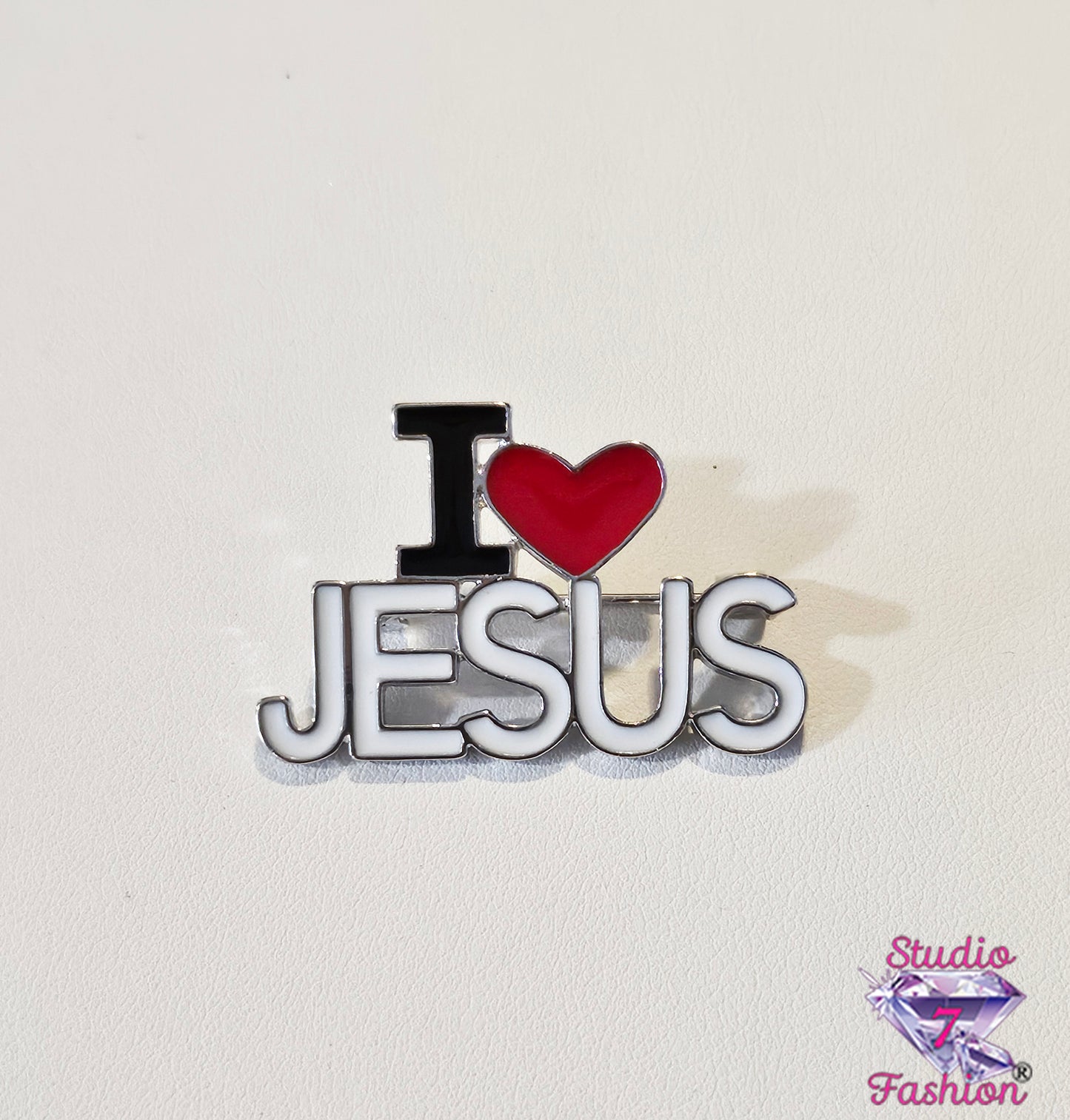 I <3 Jesus Pin