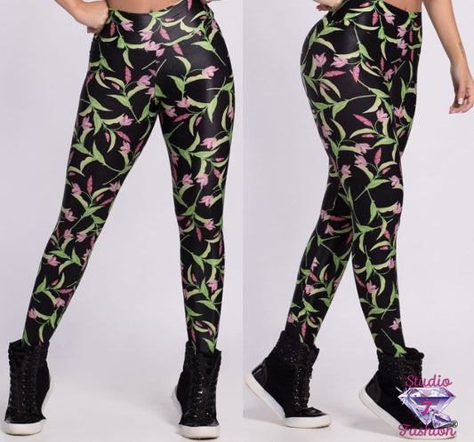 Many Pink Florals Leggings