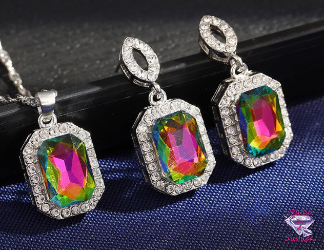 Fabulous Iridescent Rhinestone Necklace Set