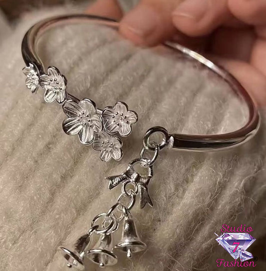 Floral Bells Bracelet